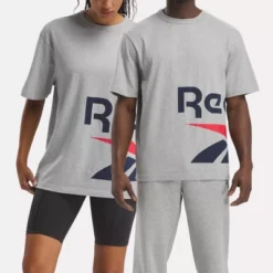 Reebok Graphic Series Side Vector T-Shirt -Lady Clothing Store GUEST bd84c02b b9d7 4bcd 8854 5fae5515ed58